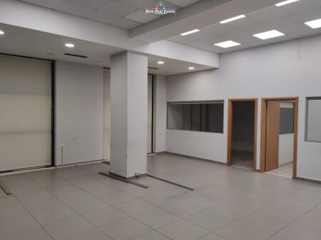 Zyre Me Qera tek Komuna e Parisit (ID BZ2508) Tirane.