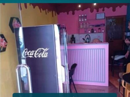 JEPET DYQAN ME QERA - 21-DHJETORI, TIRANE