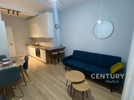 Japim me qira apartament 1+1,tek Kompleksi ”Magnet”!