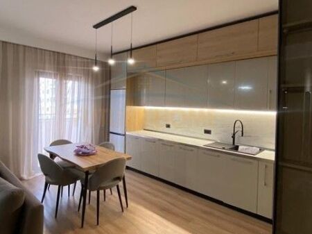 Affitto Appartamento 1+1, Galleria, Via Barrikadave