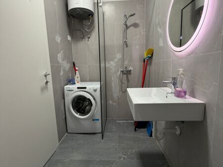 Jepet me Qera: Apt. 1+1 (📍Univers City - QTU ) Hera e parë me qera || 100% e re ✨️ 42,000 lekë / Muaji 💶