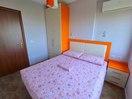 Shitet apartament 2+1 tek Mali i Robit Durres!