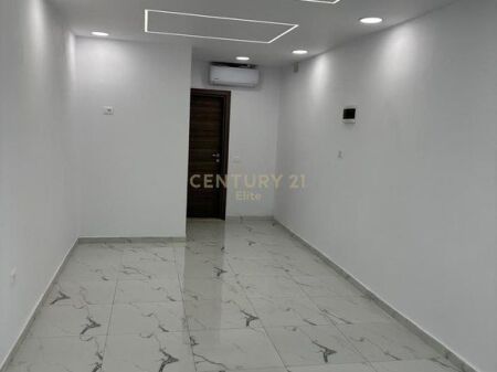 Shop for rent on BUDI street, near the American embassy.