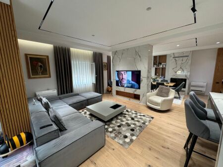 Vendesi in vendita Appartamento 3+1+2+Parcheggio Piazza Willson📍Stadio Dinamo