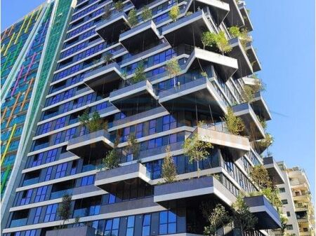 Shitet apartament 3+1+2 Stadiumi Air Albania