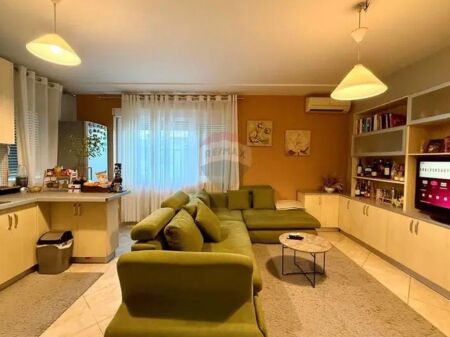 Appartamento - In Vendita - Complesso Colombo, Tirana