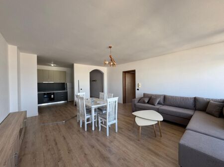 Jepet me Qira Apartament 2+1+2 – Rruga e Kavajes, prane Globe
