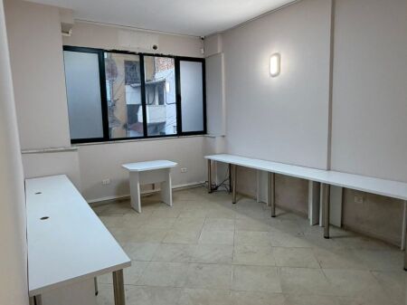 Jepet me Qera Ambient për Zyra