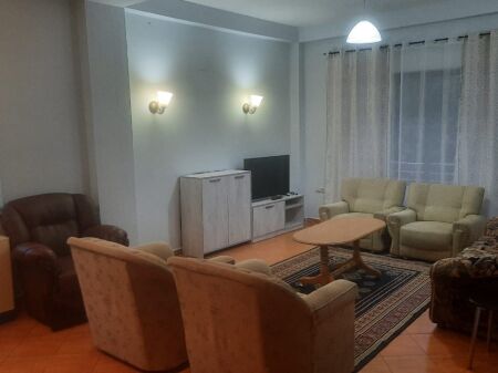 2+1,kat 2 vile ne qytet studenti,450 mije leke