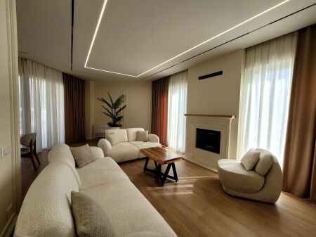 Vile luksoze  me qera Liqeni i Thate