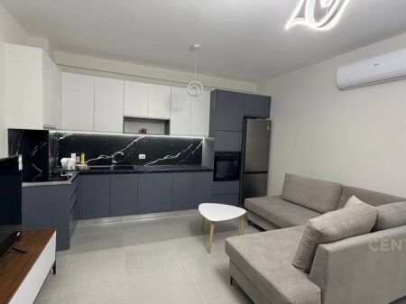 JEPET ME QIRA APARTAMENT 2+1+POST PARKIMI TEK RRUGA DURRESIT !