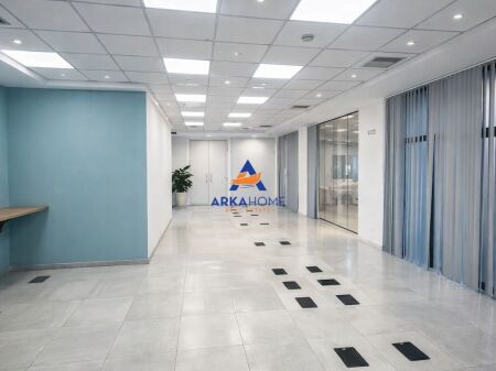 JEPET AMBIENT ZYRE ME QERA 820M2 "RRUGA KAVAJES , PERBALL DELIJORGJIT" 10.000 EURO