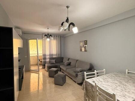 SHESIM APARTAMENT 2+1 PRANE KIKA 2 KOMUNA E PARISIT!