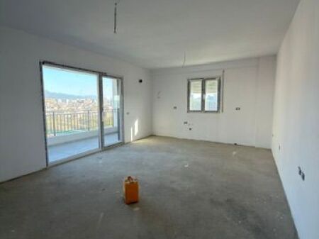 🏢 Apartament 2+1+2 për Shitje – Residenca Platinium 1, Paskuqan