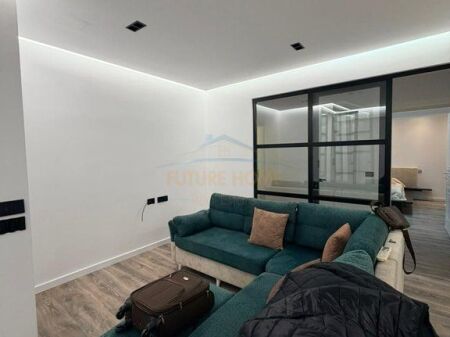 Shitet, Apartament 2+1 Laprake