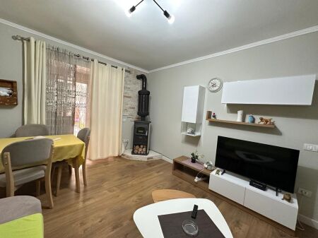 FOR RENT 2+1 APARTMENT NEAR THE UNITED SCHOOL