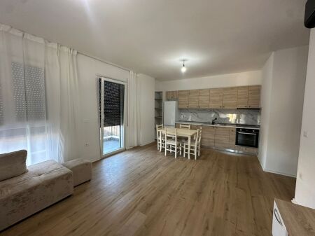 In Affitto Appartamento 2+1+2 Bagni, Don Bosko