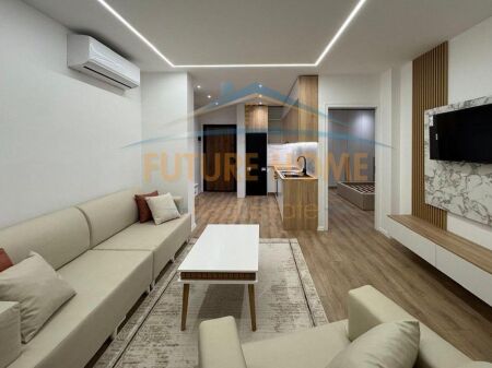 Shitet, Apartament 1+1, Rruga Fortuzi