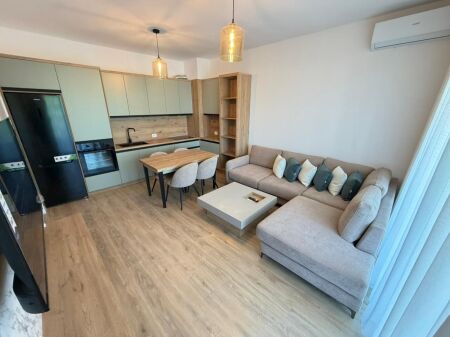 🏢 Jepet me qira apartament 2+1 – Zona 5 Maji💰 Çmimi: 70000 lekë / muaj