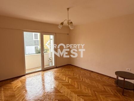 Spazio ufficio in affitto a Pazari i Ri