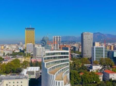 ZYRA PREMIUM ME QIRA NE ZEMER TE TIRANES!