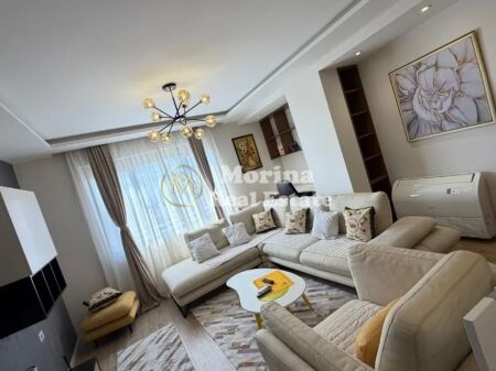 Qera | Apartament 4 + 1 | Fresku| 600 €/muaj