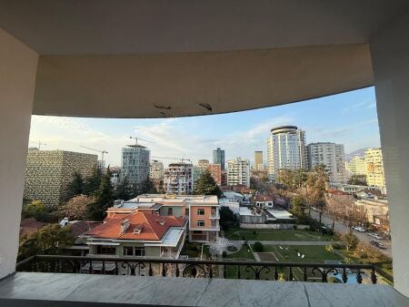 Jepet Ambient Zyre me Qera – Ish Blloku, Rr. Ismail Qemali 🏢