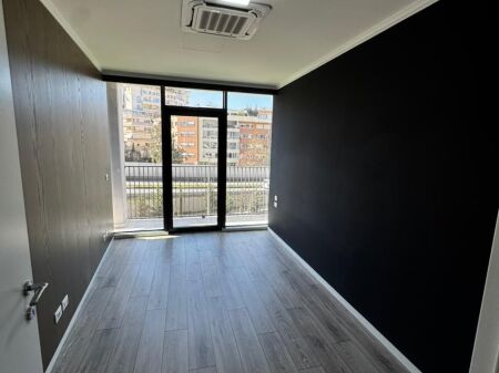 Ufficio in affitto – Lake View Residence 🏢
