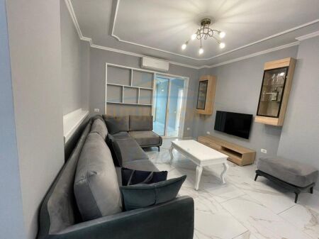 Rent, Apartment 2+1+2, Willson Square, Tirana.