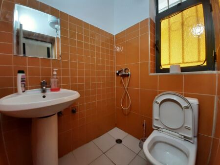 Place 5 min from the New Boulevard, furnished with everything and wifi