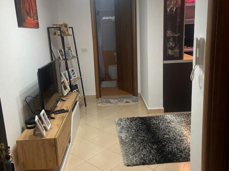 JEPET ME QERA APARTAMENT 1+1 SHKEMB KAVAJE