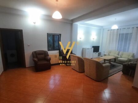 JEPET APARTAMENT 3+1+3BLK ME QIRA TE QYTET STUDENTI 45.000 LEKE