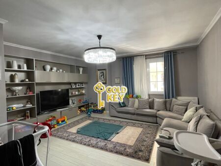 🏡 SHITET APARTAMENT 2+1+1 SALLON VEC +BALLKON MUNDESI PER 3+1 GJYKATA DURRES