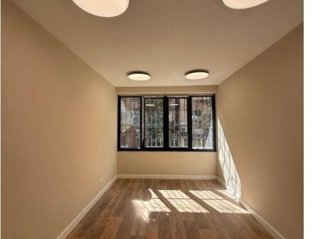 APARTAMENT 2+1 PER SHITJE PRANE PETRO NINIT!