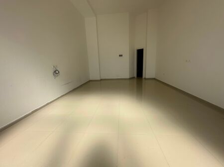 Super shop /Main road 📍Don bosko 📌1100€