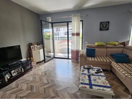 SHITET, APARTAMENT 2+1, RRUGA 5 MAJI, TIRANË