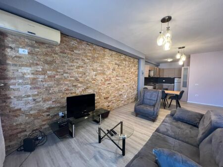 Appartamento 2+1 in affitto in Via Kavaja