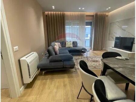 Apartament 2+1+2 me qera Vila Gold