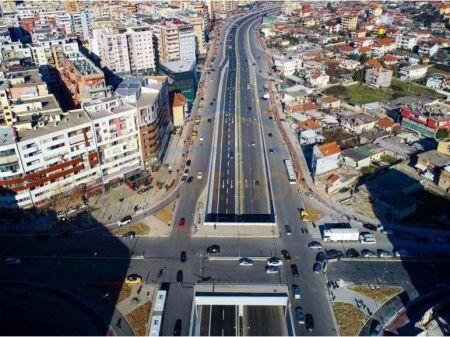 Shitet, Apartament 2+1+2+Post Parkimi, Unaza e Re,