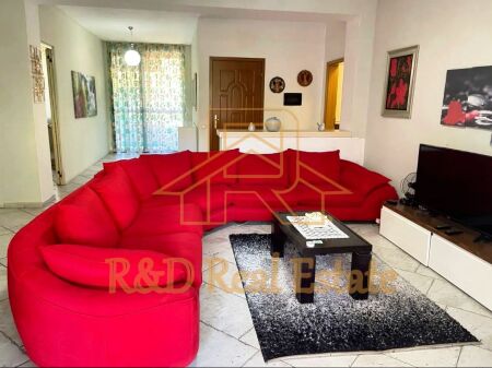 🏡 Jepet me qera apartament 2+1 me oborr