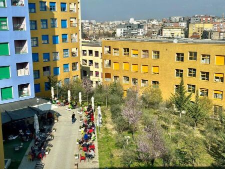 APARTAMENT 2+1+2 ME POST PARKIMI PER QIRA TEK REZIDENCA MANGALEM NE ALI DEM