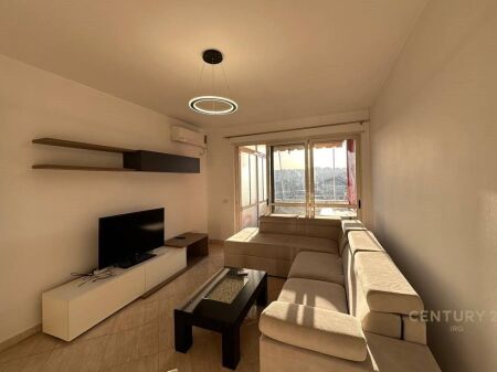 Shitet Apartament 2+1+2 Ballkone tek Pallatet Cabej