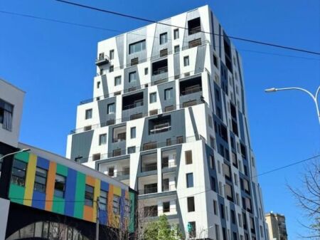 For sale, Business Premises, Barrikadave Street, Tirana