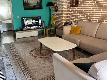 Qera , Apartament 2+1 , Komuna e Parisit , Tirane