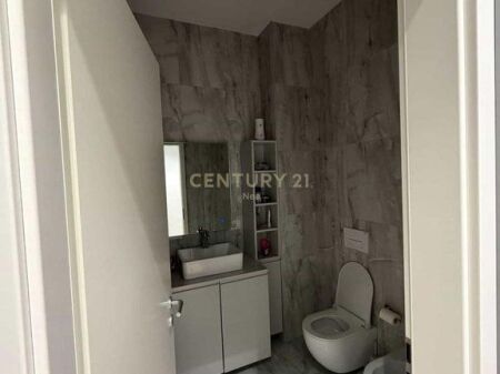 JEPET ME QERA APARTAMENT 2+1 TEK RRUGA JORDAN MISJA