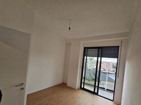 Rent | Business Premises | Don Bosko | 700 €/month