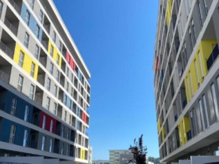 Apartament 2+1 me Verandë në Univers City