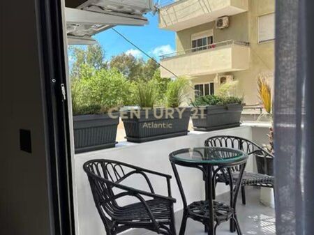 1+1 me tarracë APARTAMENT PËR QIRA NË PLAZH ILIRIA!