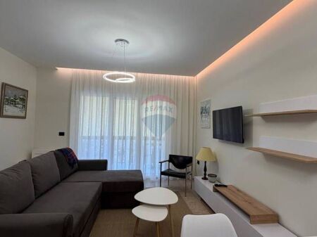 Apartament 1+1 për Qira – te Liceu Artistik Jordan Misja, Tirana