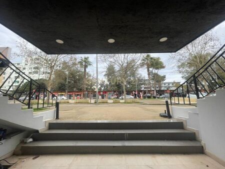 Negozio in vendita sulla Strada Principale della Spiaggia, Durres!